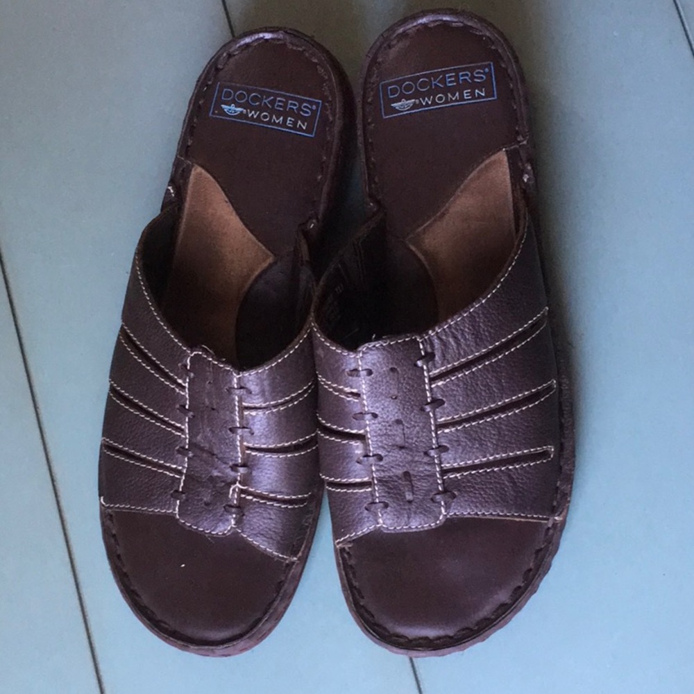 Dockers Slip On Sandals Sz 7M